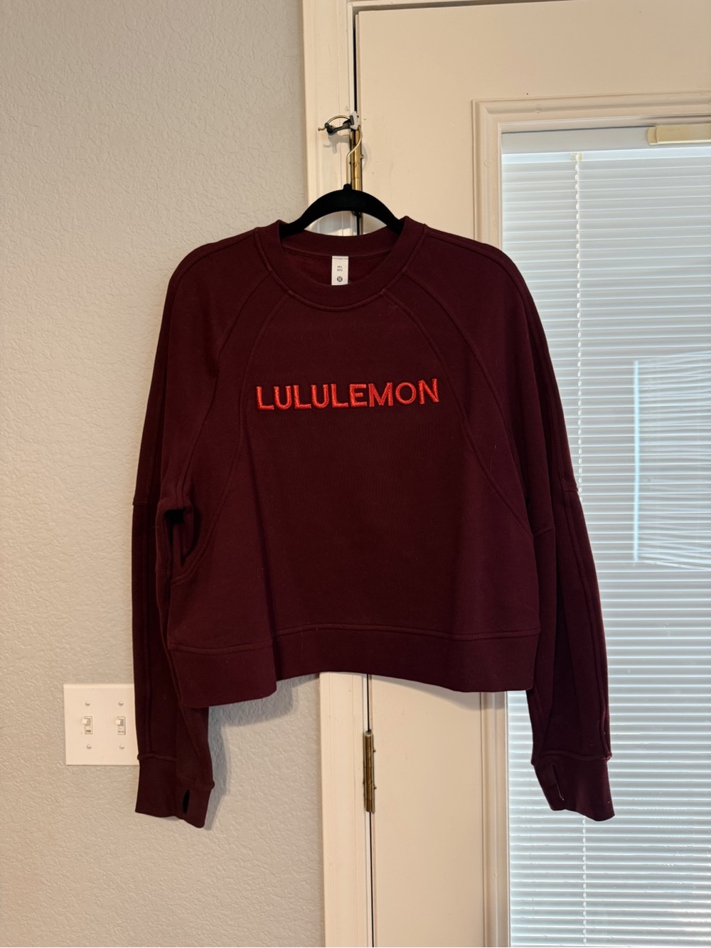 Lululemon Scuba Oversized Wordmark Crew Garnet M/L NWOT - Picture 2 of 5